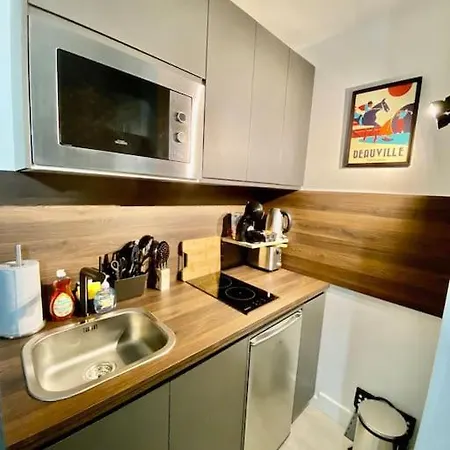 Superbe Studio Balcon Emplacement Nº1: Place Morny * Deauville